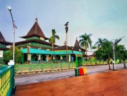 Explore Sejarah dan Keindahan Arsitektur Masjid Bersejarah Sultan Suriansyah di Kalimantan Selatan