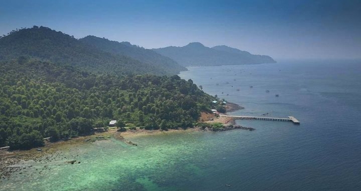 Pulau Lemukutan Kalimantan Barat