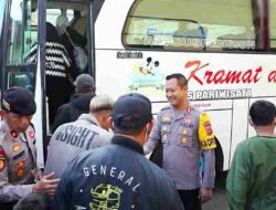 Polresta Bandung Berangkatkan 200 Warga di Program Mudik Gratis 2023