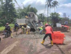 Rusak Berat Akibat Tol Cisumdawu, Jalan Legok Conggeang Sumedang Kini Diperbaiki
