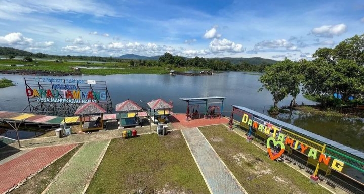 Wisata Danau Tamiyang