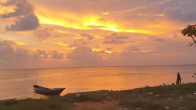 Pantai Teluk Bogam