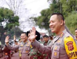 Penghujung Arus Balik Lebaran, TNI/Polri Hibur Pemudik di Jalur Nagreg