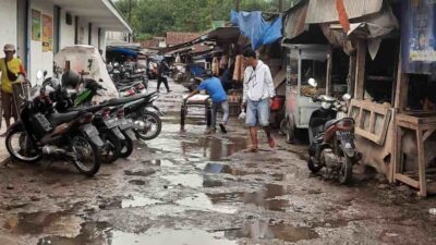 Pasar Inpres Sumedang becek