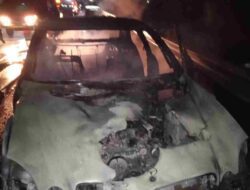 Mobil Mercedes Benz Milik Warga Cimahi Terbakar di Tol Cisumdawu Sumedang