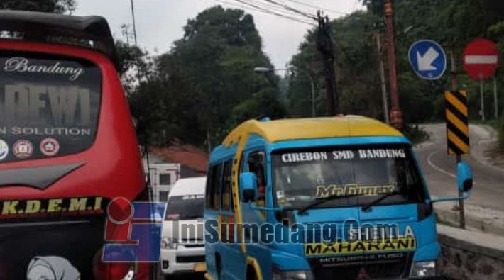 Perbaikan Jalan Cadas Pangeran