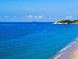 Pantai Pasir Panjang di Kalimantan Timur: Destinasi Wisata Pantai yang Tenang dan Menawan
