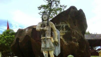 Wisata Bukit Batu Pertapaan Tjilik Riwut, Kalimantan Tengah