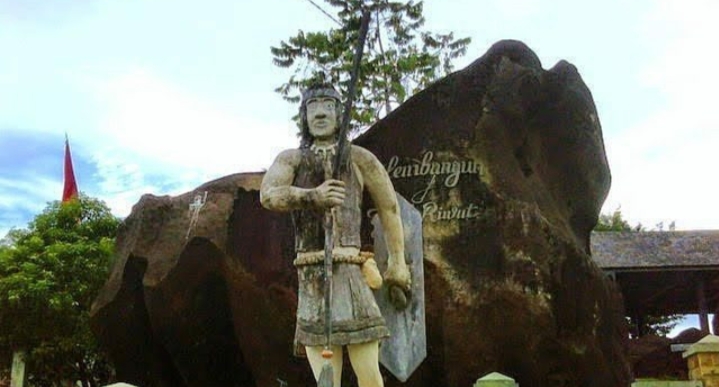 Wisata Bukit Batu Pertapaan Tjilik Riwut, Kalimantan Tengah