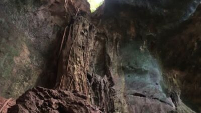 Goa Batu Gelap, Kalimantan Timur