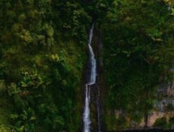 Menikmati Keindahan Air Terjun Gunung Rambutan, Destinasi Wisata Menakjubkan di Kalimantan Timur”