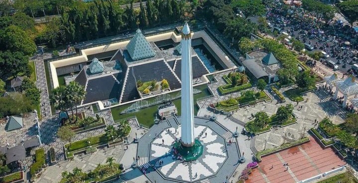 Monumen Tugu Pahlawan Surabaya
