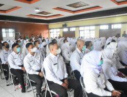 Bupati Serahkan 163 SK PPPK Tenaga Kesehatan