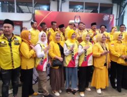 Resmi, Lady Puspita Mendaftarkan Diri Menjadi Bacaleg Golkar Dapil 5
