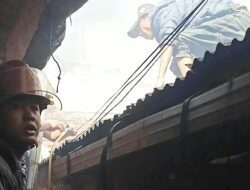 Petaka Anak Main Lilin, Rumah Lantai 2 di Baleendah Hangus Terbakar