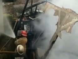 Diamuk Api, 7 Rumah Semipermanen di Kertasari Alami Kerusakan
