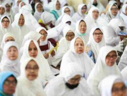 Bandung Berangkatkan 2.396 Calon Jemaah Haji ke Tanah Suci Mekkah