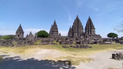Perbedaan Candi Prambanan dan Candi Borobudur