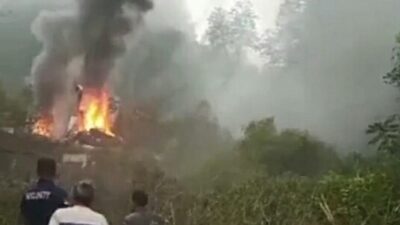 Breaking News! Helikopter Jatuh di Area Perkebunan Rancabali Bandung