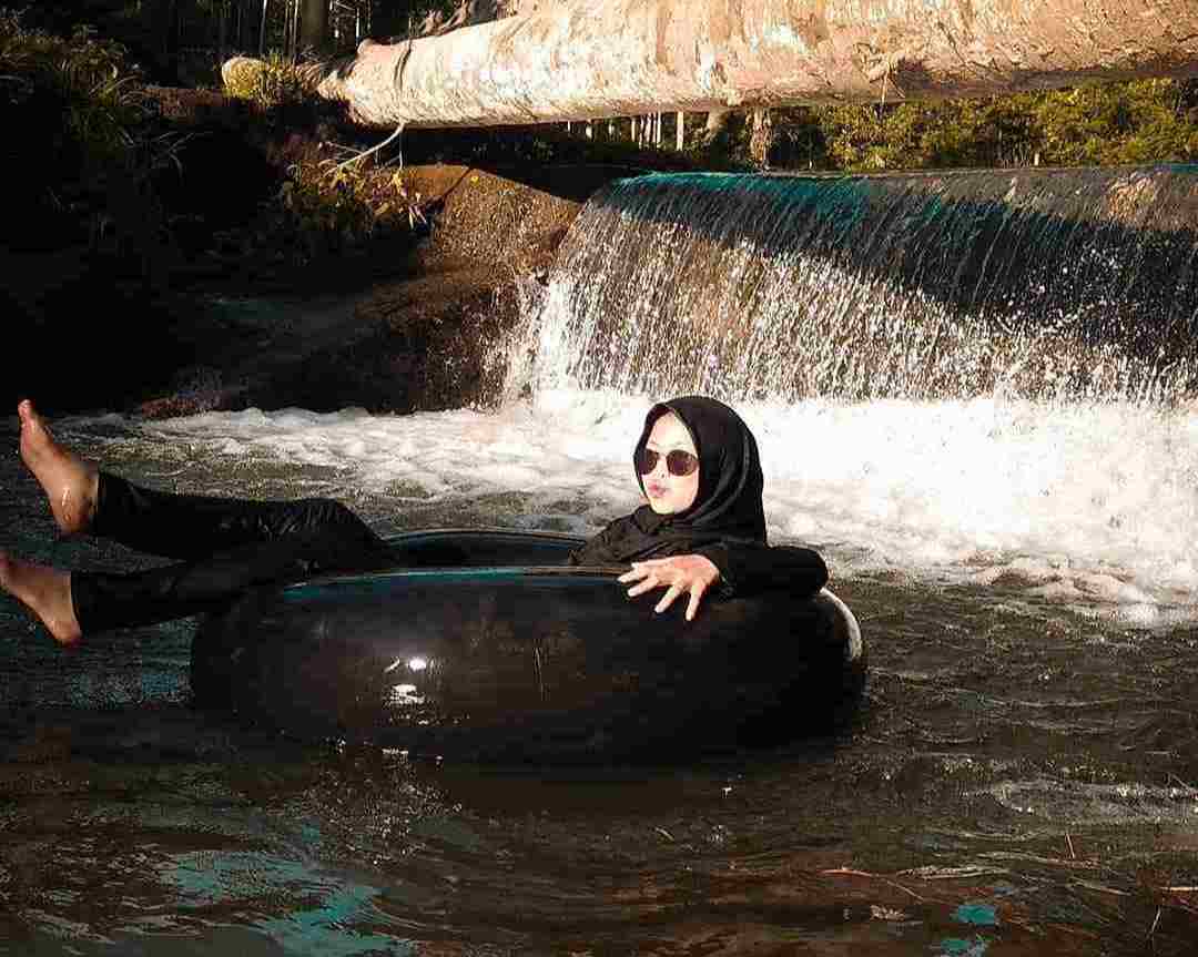 Wisata Kareumbi