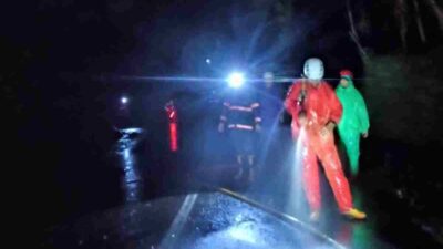 Longsor di Rancakalong Tutup Sebagian Badan Jalan Penghubung Sumedang-Subang