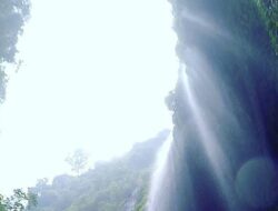 Menikmati Keindahan Alam yang Menakjubkan di Air Terjun Madakaripura, Jawa Timur