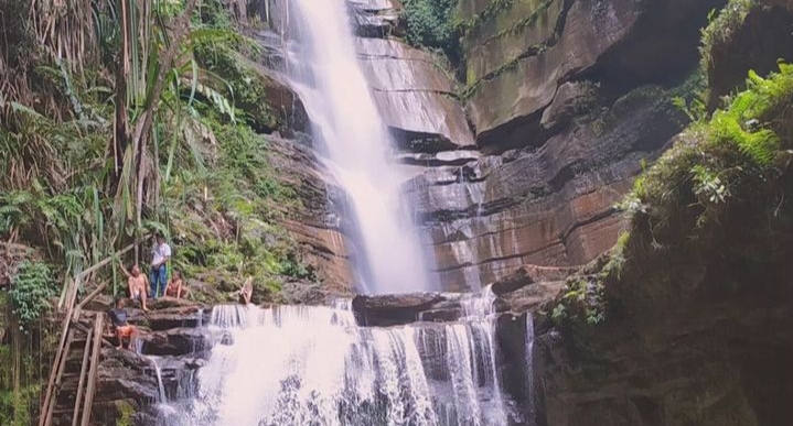 Air Terjun Riam Dait