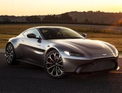 Aston Martin Vantage: Mobil Sport Elegan dengan Performa Mumpuni
