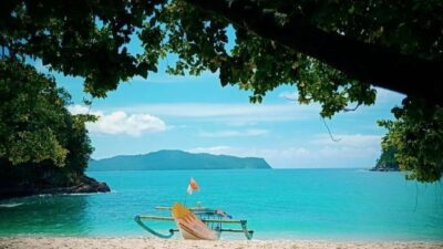 Teluk Hijau Jawa Timur