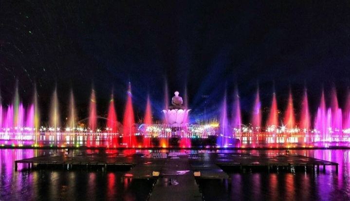 Pesona Taman Air Mancur Sri Baduga di Jawa Barat