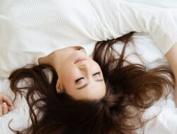 Manfaat Tidur Tanpa Bantal dan Panduan yang Tepat Melakukanya
