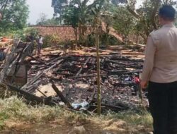 Rumah di Pemukiman Padat Penduduk Kawasan Pasirmulya Ludes Terbakar