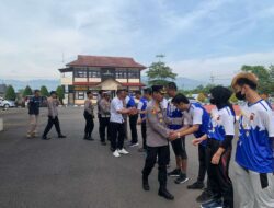 30 Atlet Badminton Dilepas Polres Sumedang untuk Berlaga di Kejuaraan Badminton Kapolda Jabar Cup IV