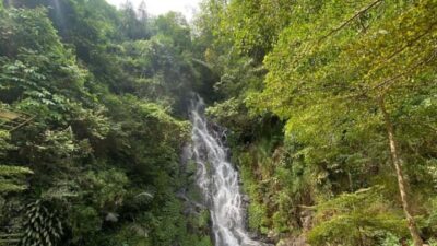 Keindahan Air Terjun Grojogan Sewu, Destinasi Wisata Menakjubkan di Jawa Tengah