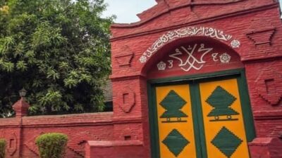 Gua Sunyaragi Jawa Barat