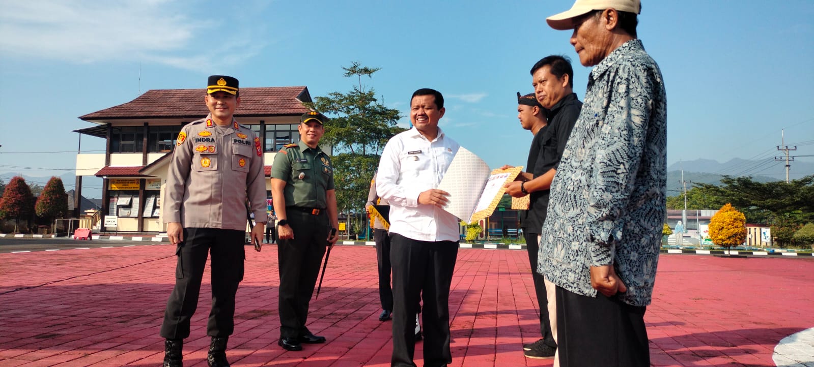 Peran Hansip