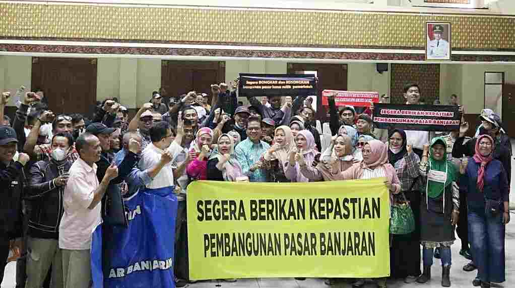 Polemik Revitalisasi Pasar Banjaran