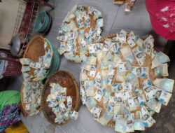 Warga di Sumedang Dihebohkan Adanya Gepokan Uang Terbungkus Kantong Plastik di Saluran Air