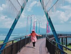 Menikmati Keindahan Alam dari Ketinggian di Taman Seribu Cahaya Waduk Jatigede Sumedang
