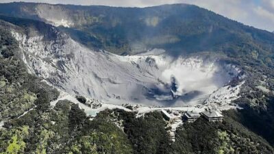 Gunung Tangkuban Parahu: Destinasi Wisata Alam yang Menakjubkan di Jawa Barat