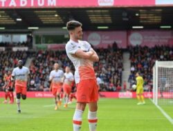 Perpecahan dalam Staf Rekrutmen Manchester United Mengenai Merekrut Declan Rice