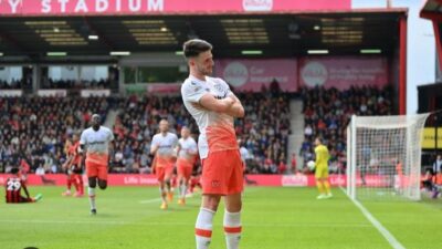 Perpecahan dalam Staf Rekrutmen Manchester United Mengenai Merekrut Declan Rice