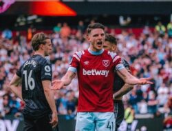 Bayern Munich Mundur dari Perburuan Declan Rice, Fokus Cari Penyerang Baru