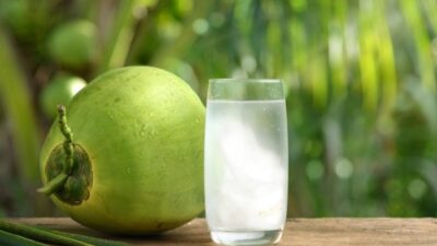 Efek Samping Air Kelapa Muda