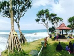 Menakjubkan! Temukan Keindahan Alam dan Legenda Misterius di Pantai Batu Hiu, Jawa Barat