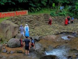 Kampung Karuhun: Pesona Tradisi dan Keindahan Alam di Sumedang, Jawa Barat