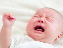 Ciri-Ciri dan Tahapan Tumbuh Gigi pada Bayi: Tips Mengatasi Ketidaknyamanan