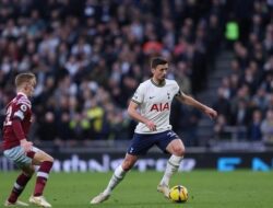 Tottenham Hotspur Dalam Pembicaraan Lanjutan dengan Clement Lenglet dari Barcelona