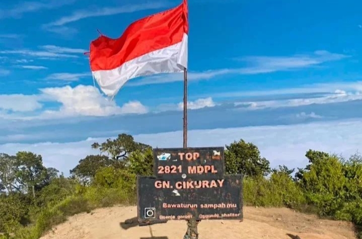 Pesona Gunung Cikuray Jawa Barat
