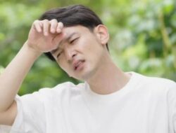 Cara Mengatasi Dehidrasi dengan Lebih dari Sekadar Minum Air: Panduan dan Tips Terbaik